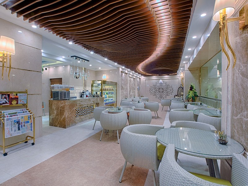 کافه در مشهد